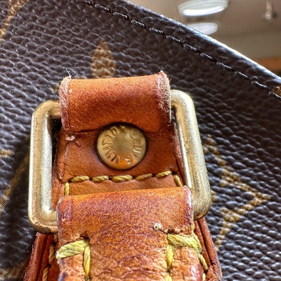 Louis Vuitton Ellipse PM Monogram Vintage Handbag - Picture 9 of 12